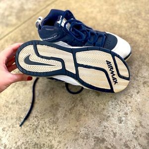 Men’s Nike Airmax basketball shoes great condition